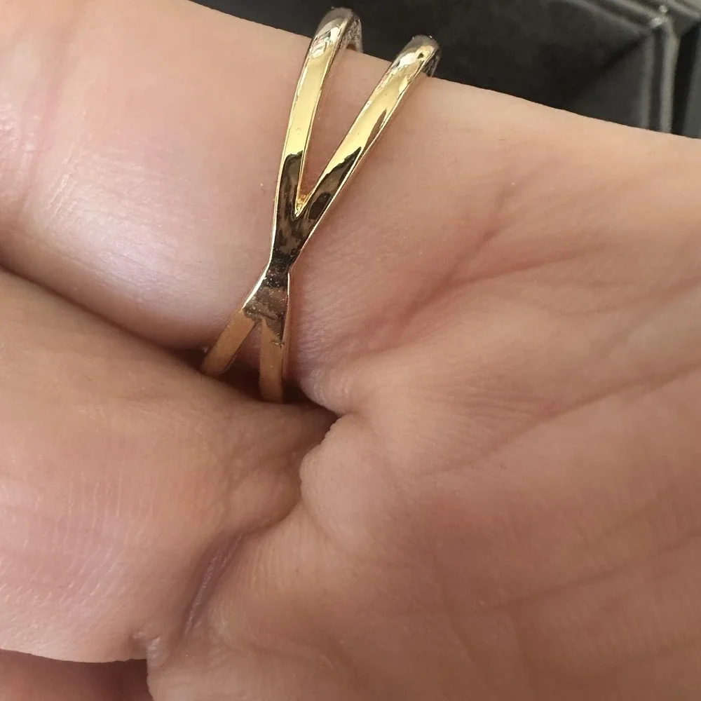 Gold Tone Clear Rhinestone Crisscross Band Ring Womens Size 10 Statement Boho